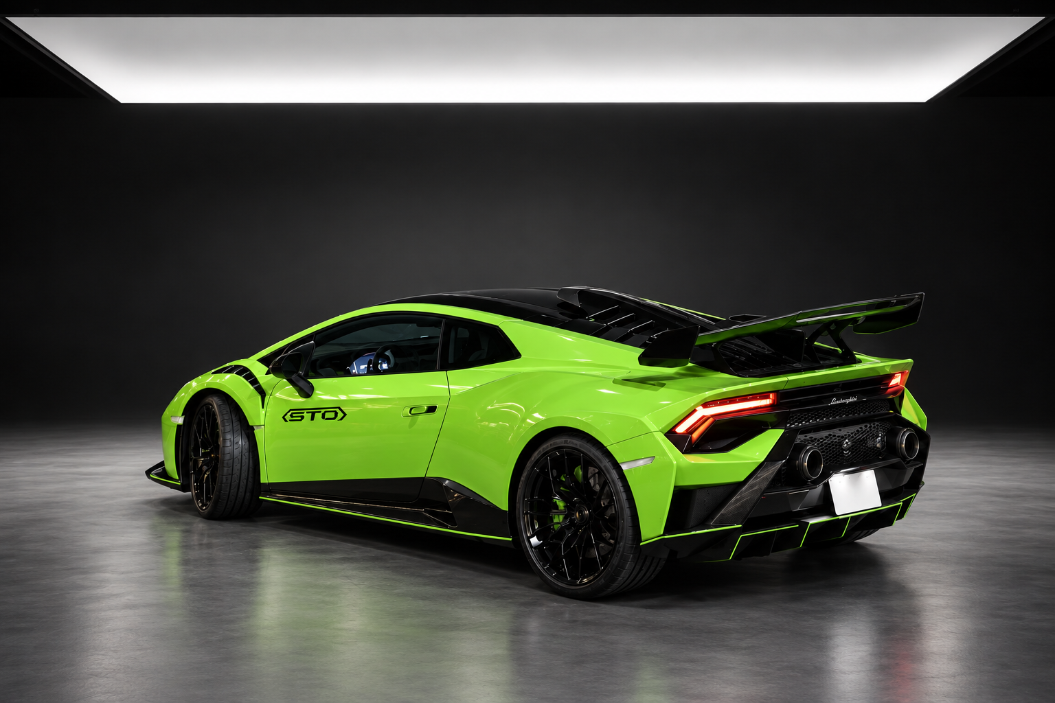 LAMBORGHINI Huracán STO